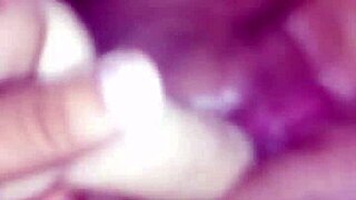 esposa gordita masturbating so suggestively