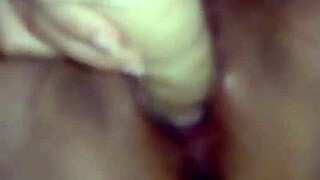 esposa gordita masturbating so suggestively