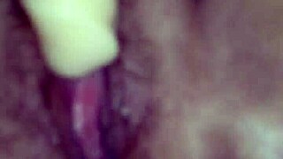 esposa gordita masturbating so suggestively