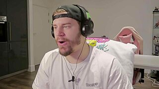 Escape the cursed village in natuki's nightmare