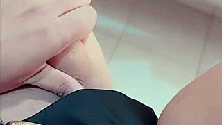 Gemendo igual putinha 18 aninhos ganhando pica