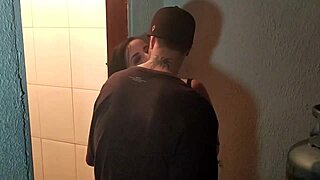 Muito Oral and Fingering on Novinha in Public Outdoor Setting