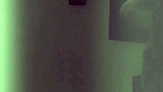 Small Latina Jennifer Far In Casual Encounter