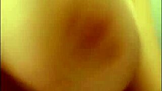 i'm a sexy blonde teen with big tits