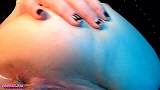 Adalynnx commands, worship my gaping, fisted ass in stockings!