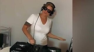 Why not discover Teseo's big tits and ass blowjob?