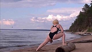 i'm charging up with a sexy workout by the sea