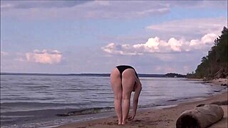 i'm charging up with a sexy workout by the sea