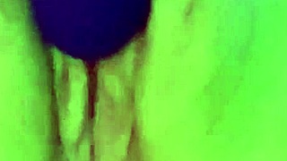 i play with myself with a vibrator untill i cum