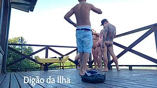 Suruba Ao Na Sacada � Gostosa Demais