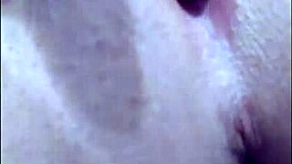 kitchen squirt session with petite laruna mave