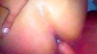 Mature milf with petite ass gets amateur pussy play