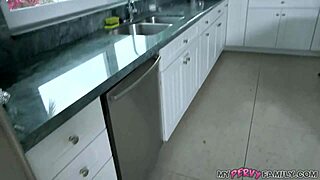 sheena ryder silences me with her cock skills