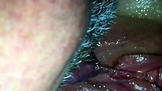 mature amateur lady squirts hard in homemade high-def clip