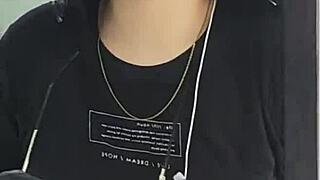 Real Madrid Fans Enjoy Amateur Spanish Girlfriend Moments.