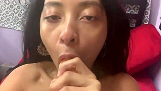 i'm so horny, watch me masturbate!