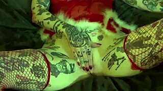 Milf on the Shelf Christmas Solo Session