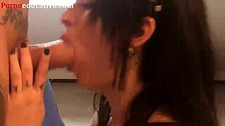 cómo hacer una garganta profunda con esa sexy brunette