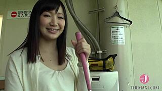 Take off her coat and shoot erotic body with tits licked