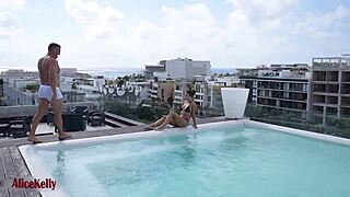 Tanned Babe Gets Creampie From Stranger