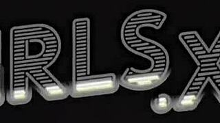 Tgirls XXX Star Ploy Gets Slick and Oiled for Solo Play.