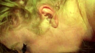 white girl sucking dick like a pro 😍