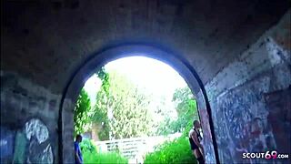 Deutsche BBW Urlauberin Screwed by Two Guys in Berlin Park