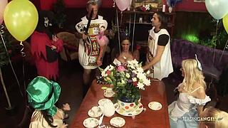 Gorgeous chicks sucking cocks in group sex 😍