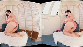 Hope Gold Experiences Intense Orgasm Cumming in Virtual Reality