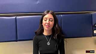 Public agent bangs beauty on train for quick cash