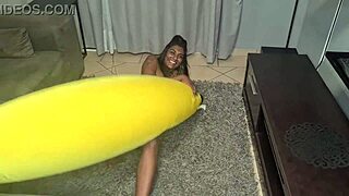 tattooed desi slut humps a big banana in kinky homemade close-ups