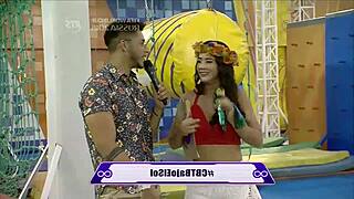 we start with the girls' parade in this sunny fight