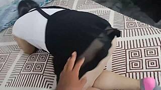 increible movida de culo me dio cuando estabamos solos en casa despues de ver la tv ella me dejo ver su gran culo abierto y llenarla con mi polla 😈