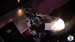 Latina Blows Big Cock In Public Outdoor Sexparty With Cumshot