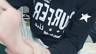 Slim Teen Sucks Sexy Feet!