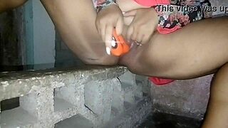 la jefa checks the site, then masturbates until she finishes