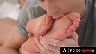 Footsie Babes - Alexis Crystal Gets Ass Banged by Foot Worshiper