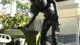 Roxina Torpedoes in the Garden XL WMV