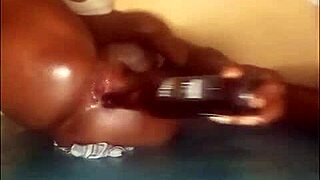 Amateur gay's crazy anal scene with a Guinness bottle