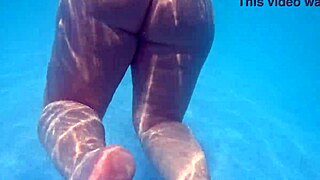 Underwater Pawg Bathing In Public 4K