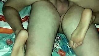 estaba cachonda y me deje follar por mi hermanastra