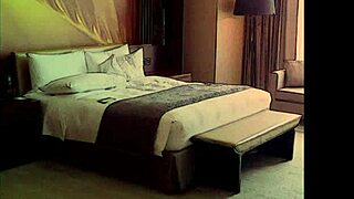 My Neighbor Is a Yandere 2 Ep1 - Waking Up Next to Her 😊