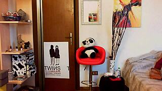 Your Italian Mistress crushes with dirty feet on your face!