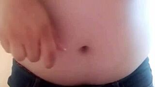 huge tits cam girl showing off