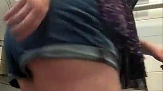 Come With Me To The Toilet, I Need To Pee In Homemade Video