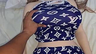 uh, my hermanastra looks so hot resting in pajamas, gotta take advantage...