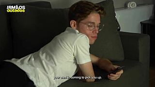 O Invasor Dotado Fode o Rabo do Novinho com Força