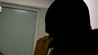 O Invasor Dotado Fode o Rabo do Novinho com Força