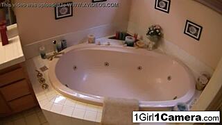 i-i'm watchin' sexy nikki sexx fuck her ass solo, it's so hottt