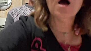 i'm teresa, a milf who makes my lover cum hard